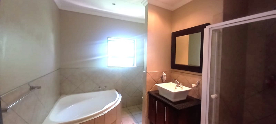 4 Bedroom Property for Sale in Universitas Free State